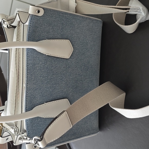 Michael Kors NWT Maple Style in Denim Small Satchel - Picture 3 of 8